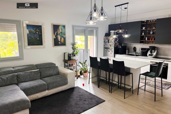 VIA RISCHIERA, PALAZZINA COMPLETAMENTE RISTRUTTURATA
