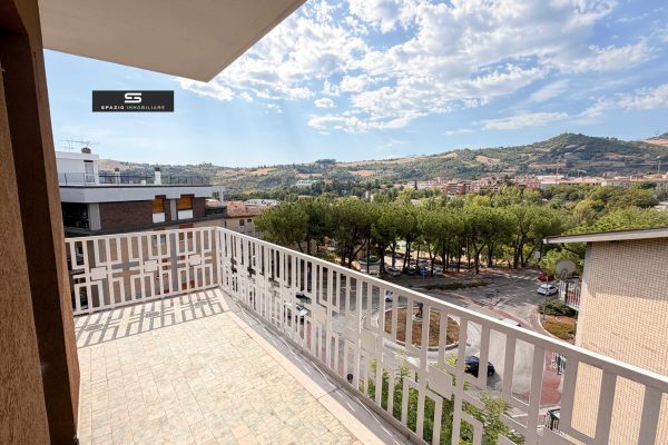 AMPIO APPARTAMENTO, VIA SAN MARINO